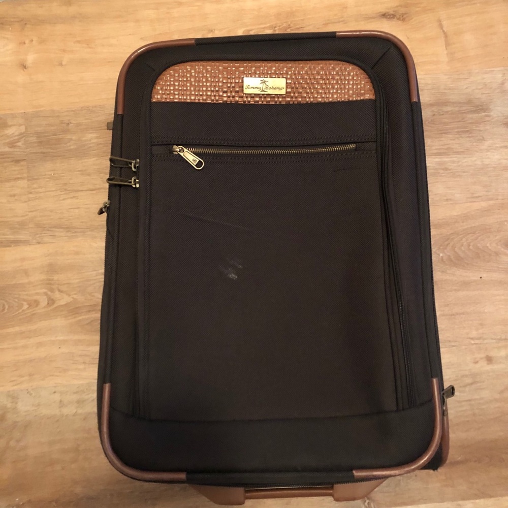 Tommy Bahama suitcase set